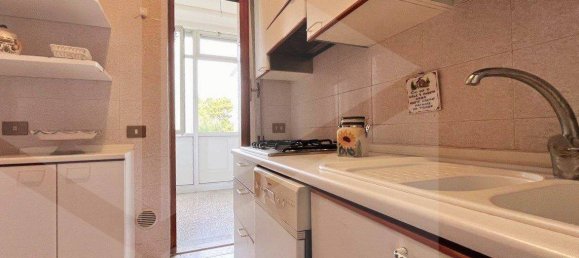 Квартира с 5 комнатами в Бари, Италия № 20713 56