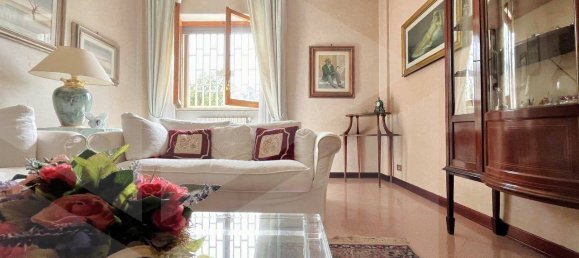 Квартира с 5 комнатами в Бари, Италия № 20713 8