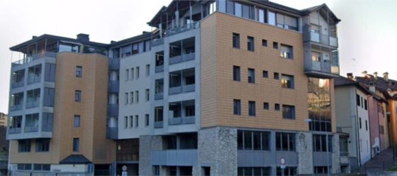 512m² Office in Belluno, Italy No. 277098 12