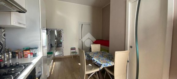 Apartamento de 2 dormitorios en Naples, Italy No. 325221 2
