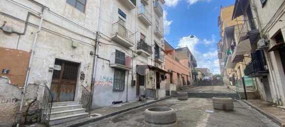 Apartamento de 2 dormitorios en Naples, Italy No. 325221 18