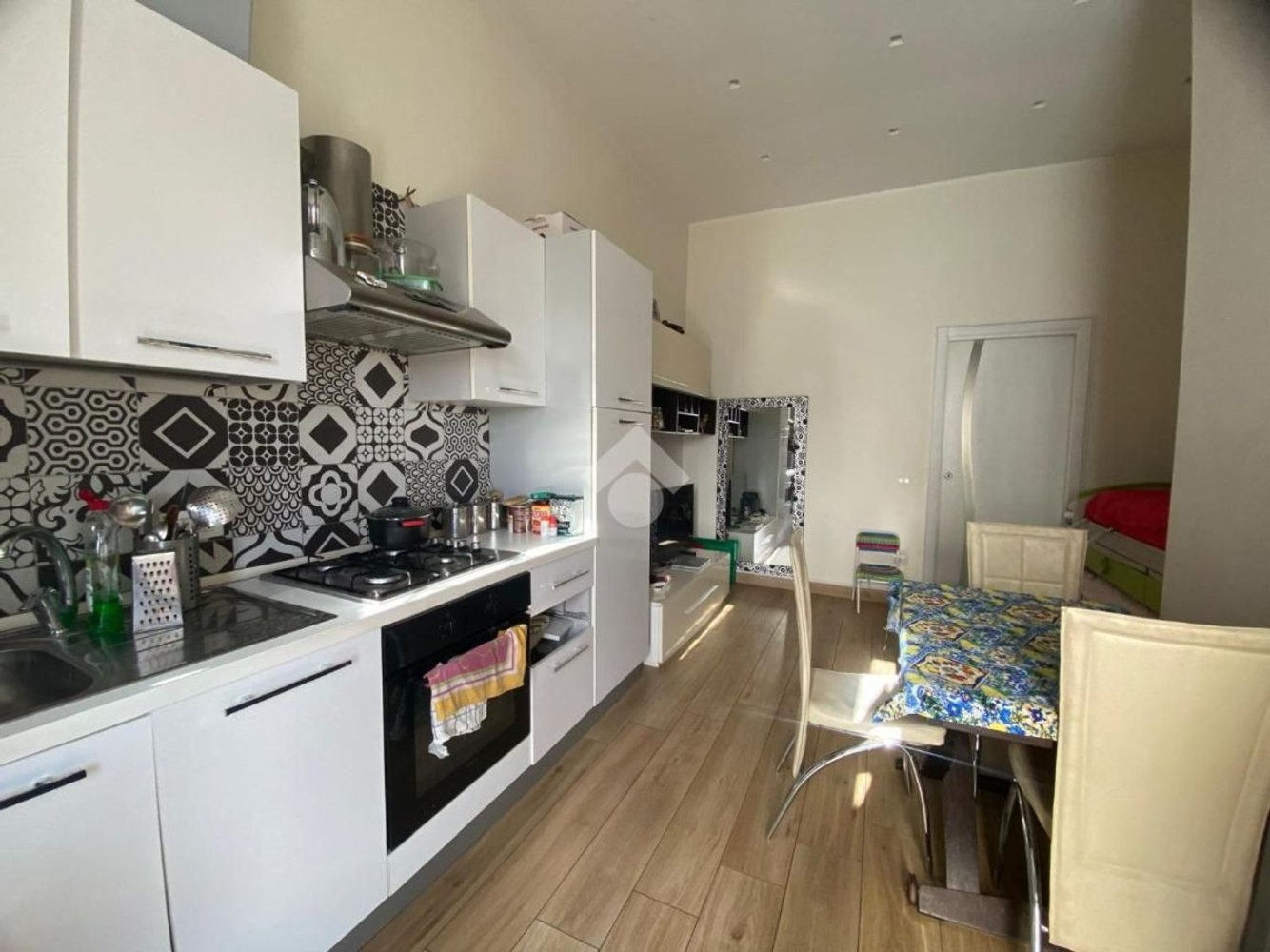 Apartamento de 2 dormitorios en Naples, Italy No. 325221