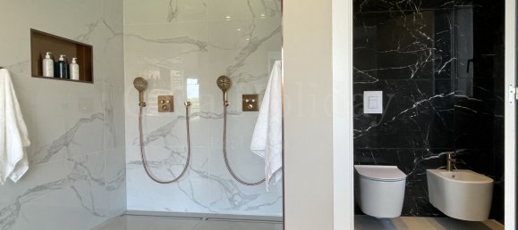 7 bedrooms Villa in Marbella, Spain No. 33844 25