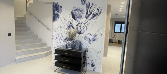 7 bedrooms Villa in Marbella, Spain No. 33844 14