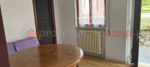 4 rooms Apartment in Gallicano, Italy No. 320379 8