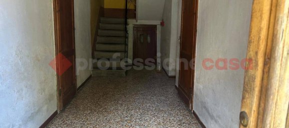 4 rooms Apartment in Gallicano, Italy No. 320379 10