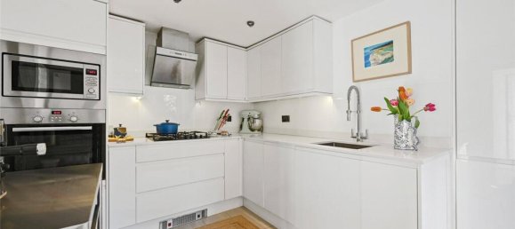 2 bedrooms Apartment in London, United Kingdom No. 3683 6