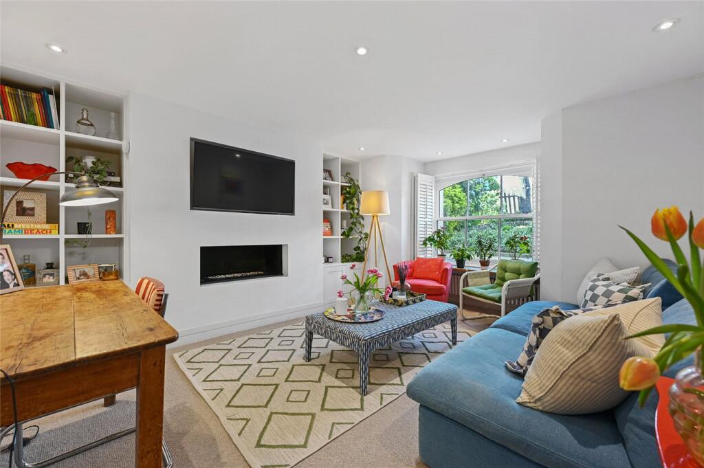 2 bedrooms Apartment in London, United Kingdom No. 3683