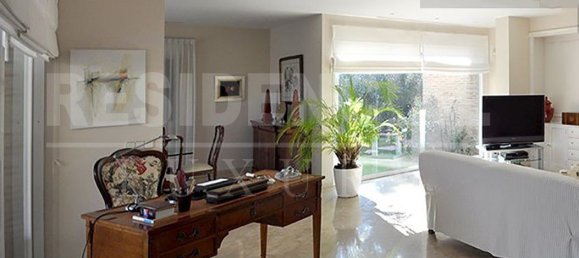 6 bedrooms House in Godella, Spain No. 96665 2