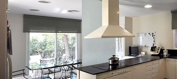 6 bedrooms House in Godella, Spain No. 96665 4