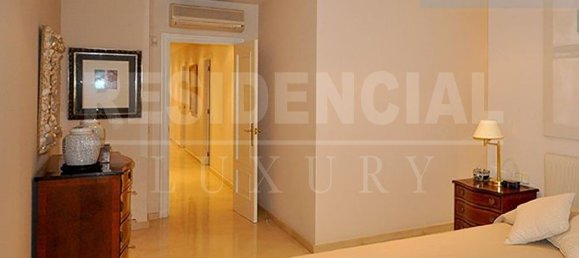 6 bedrooms House in Godella, Spain No. 96665 5