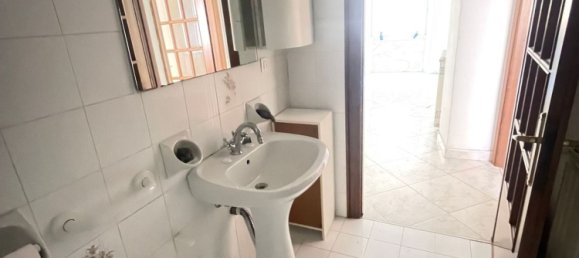 Квартира с 3 комнатами в Генуя, Италия № 39531 18