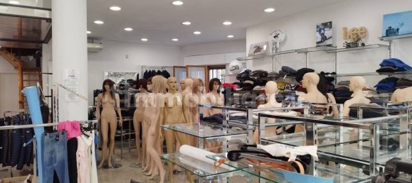 1 room Commercial property in Abano Terme, Italy No. 321654 3