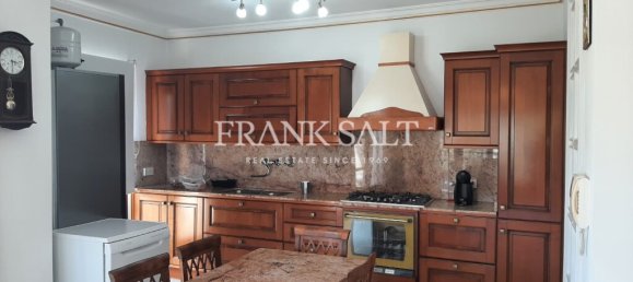 3 bedrooms Apartment in Victoria, Malta No. 6121 3