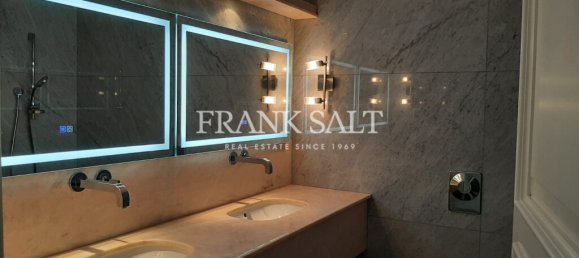 3 bedrooms Apartment in Victoria, Malta No. 6121 12