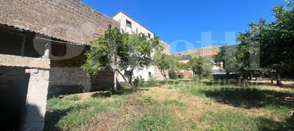 4 bedrooms House in Calvi Risorta, Italy No. 289036 12