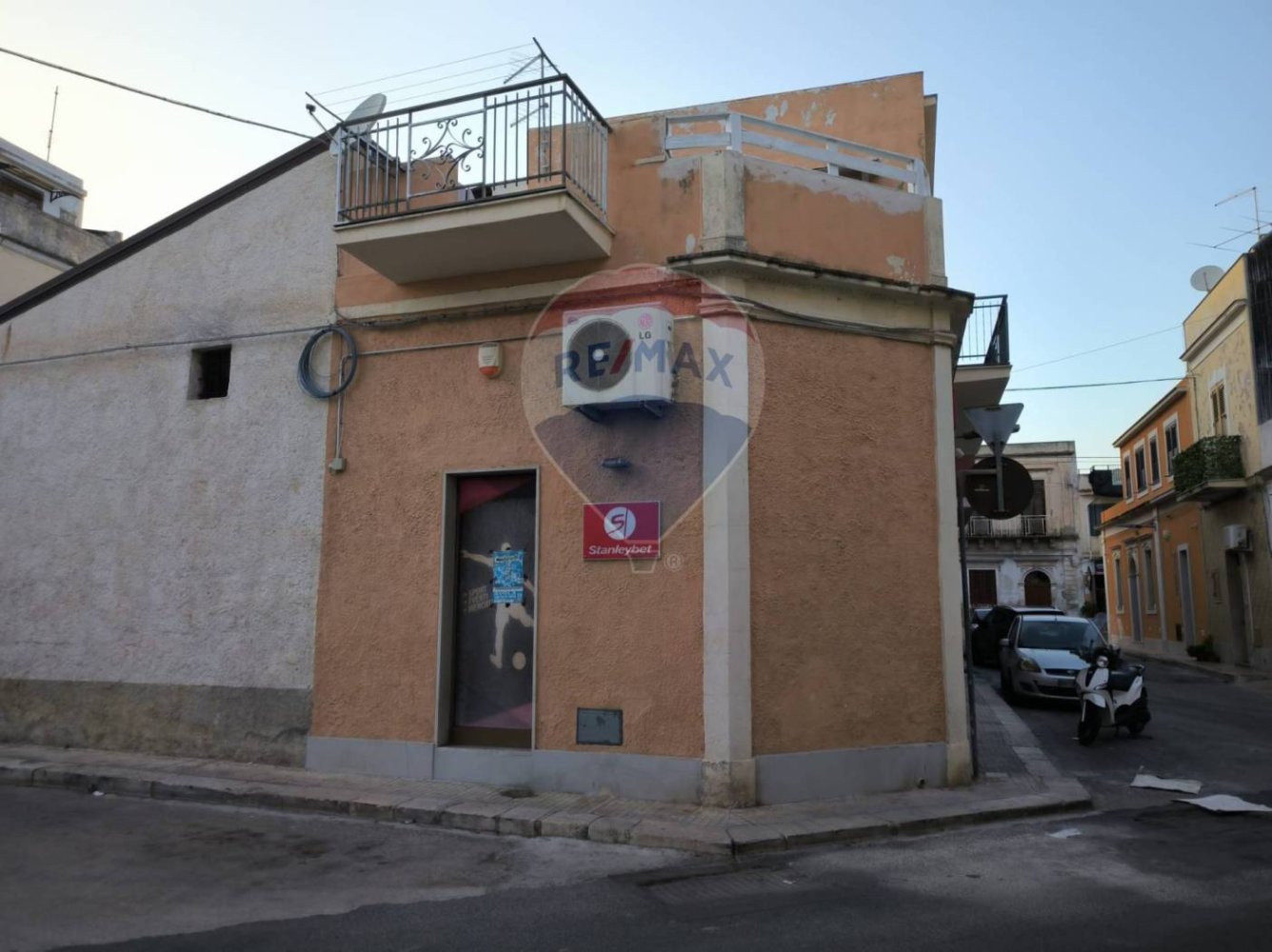 3-Zimmer Gewerbliche Immobilie in Avola, Italy, Nr. 353424