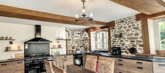 10 bedrooms House in Mayenne, France No. 311449 8