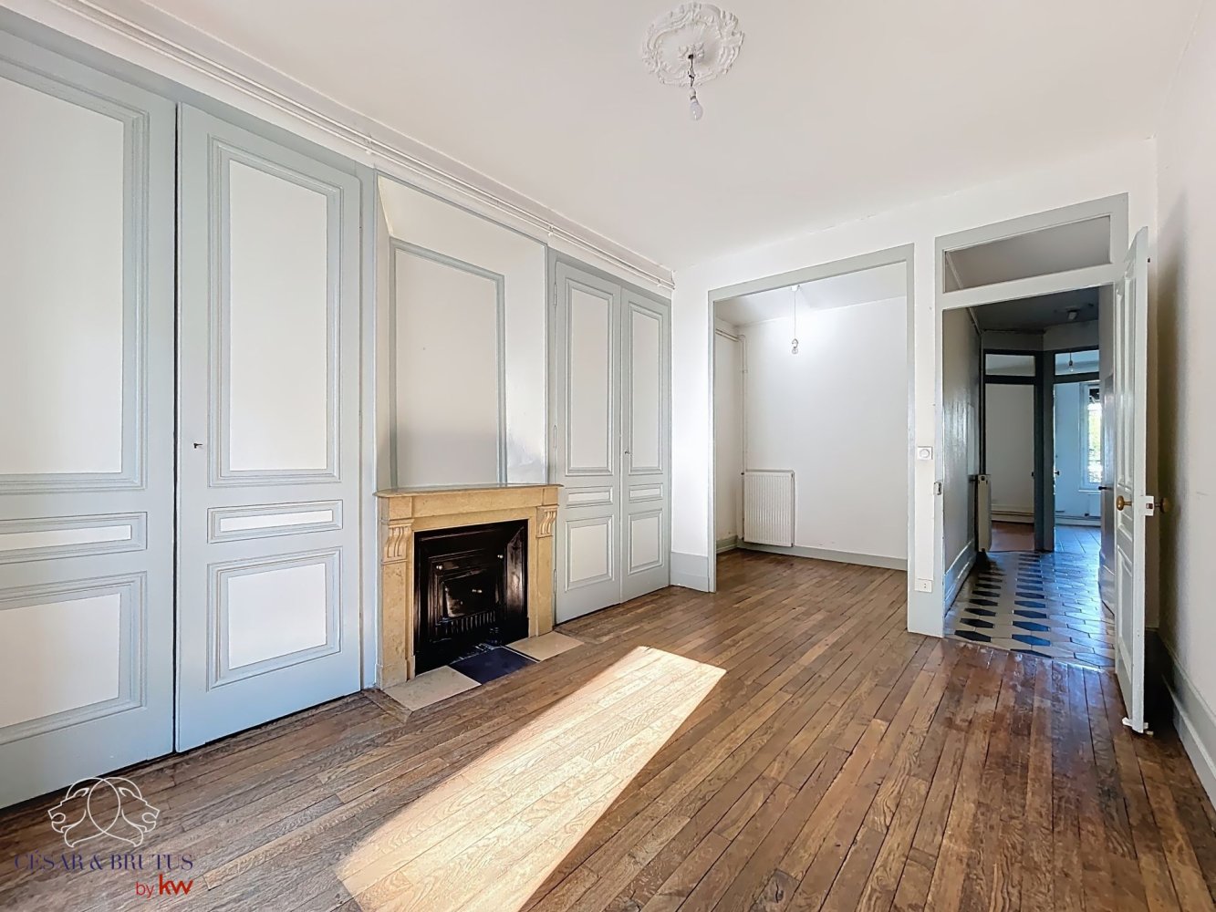 2 bedrooms Apartment in Lyon, France No. 279321