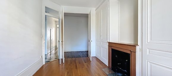 2 bedrooms Apartment in Lyon, France No. 279321 6