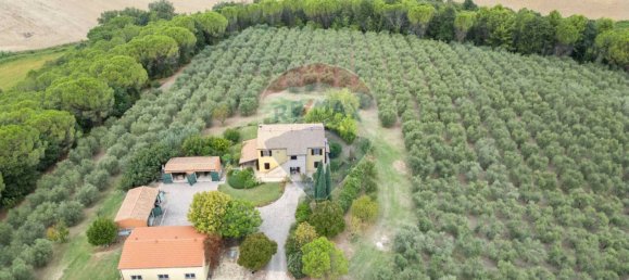 4 bedrooms House in Morrovalle, Italy No. 313524 9