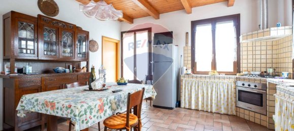 4 bedrooms House in Morrovalle, Italy No. 313524 22