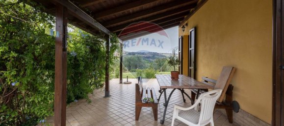 4 bedrooms House in Morrovalle, Italy No. 313524 6