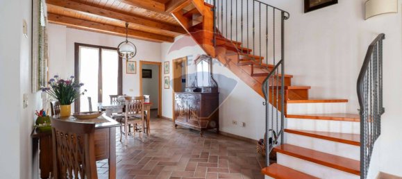 4 bedrooms House in Morrovalle, Italy No. 313524 16