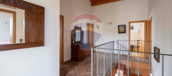 4 bedrooms House in Morrovalle, Italy No. 313524 41