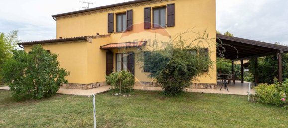 4 bedrooms House in Morrovalle, Italy No. 313524 3