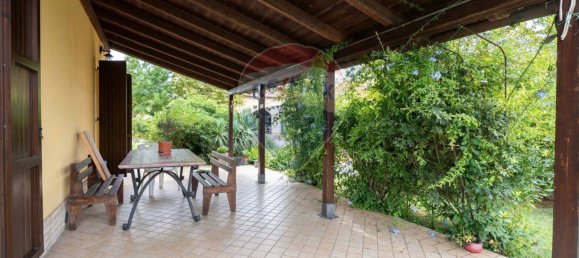 4 bedrooms House in Morrovalle, Italy No. 313524 5