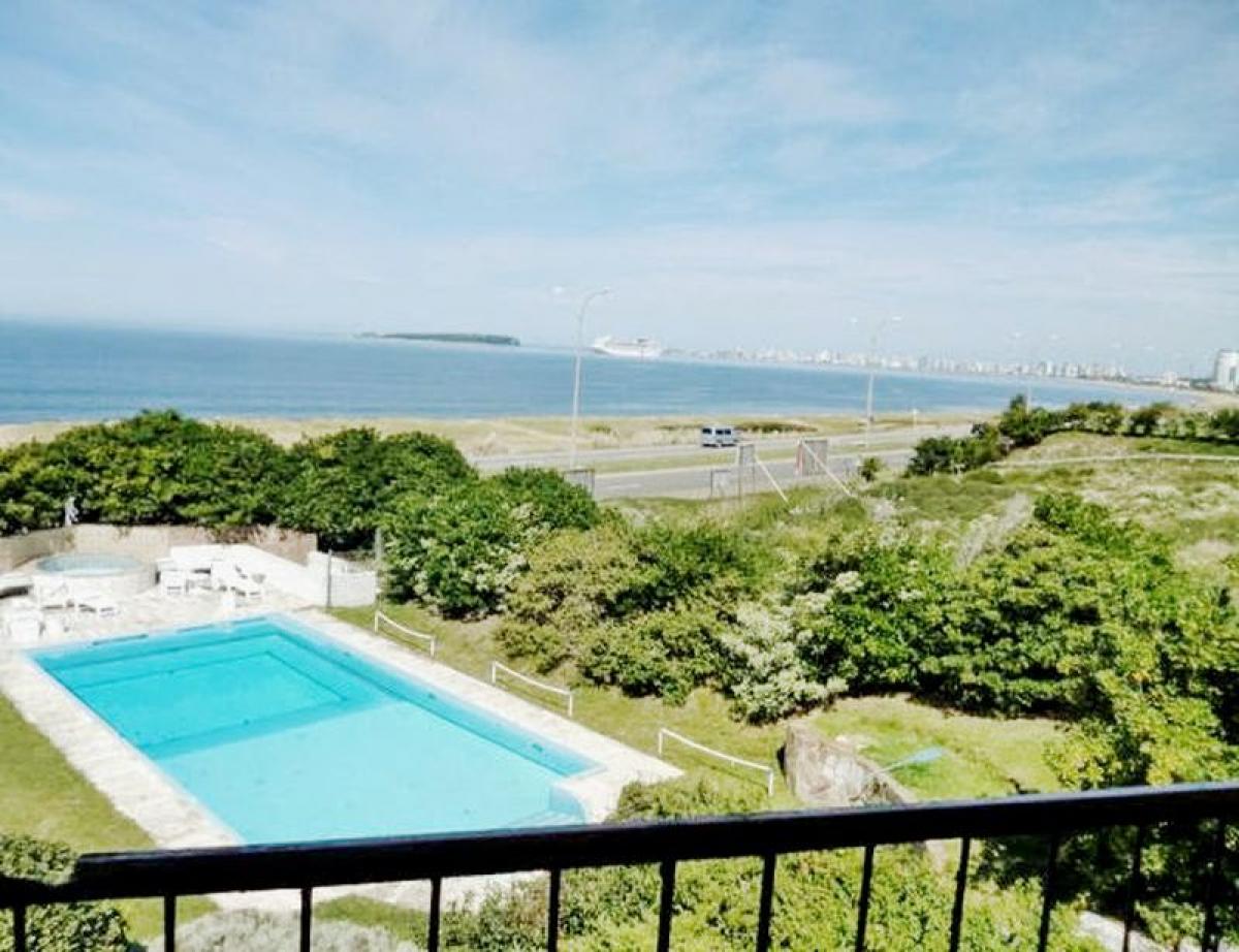 6 bedrooms House in Maldonado, Uruguay No. 3976