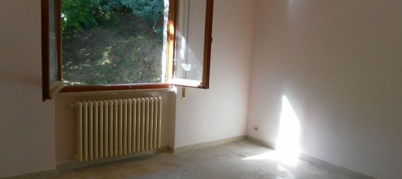 5 rooms Villa in Carrara, Italy No. 51770 8