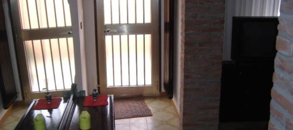 3 bedrooms House in Riva del Po, Italy No. 253441 5