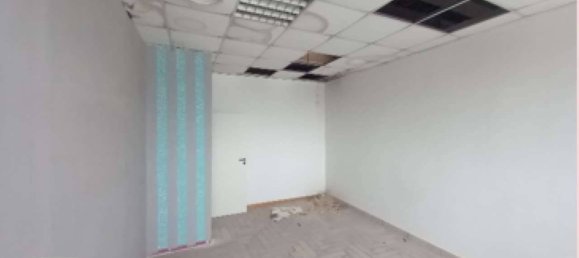 65m² Commercial property in Marcianise, Italy No. 315761 7