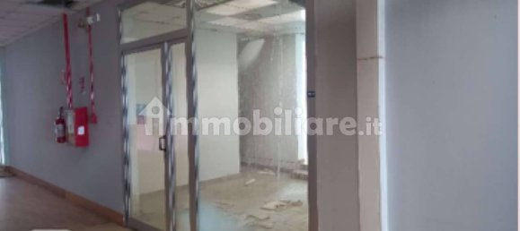 65m² Commercial property in Marcianise, Italy No. 315761 4
