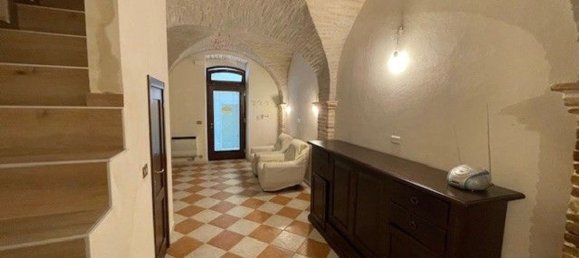 3 bedrooms House in Loreto Aprutino, Italy No. 402611 11