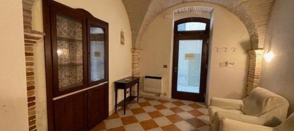 3 bedrooms House in Loreto Aprutino, Italy No. 402611 9