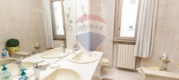 9-Zimmer Haus in Montemarciano, Italy, Nr. 7055 22