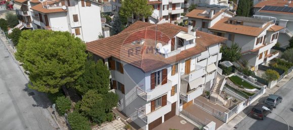 9-Zimmer Haus in Montemarciano, Italy, Nr. 7055 65