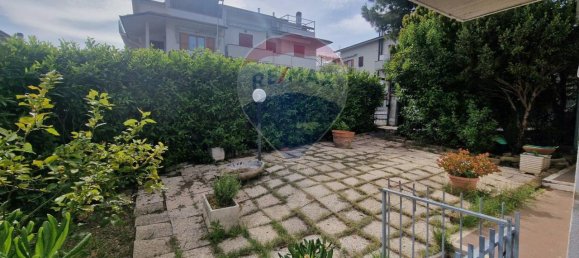 9-Zimmer Haus in Montemarciano, Italy, Nr. 7055 4