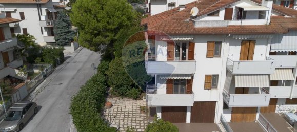 9-Zimmer Haus in Montemarciano, Italy, Nr. 7055 20