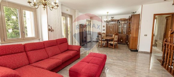 9-Zimmer Haus in Montemarciano, Italy, Nr. 7055 25
