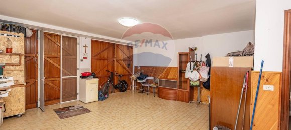 9-Zimmer Haus in Montemarciano, Italy, Nr. 7055 62