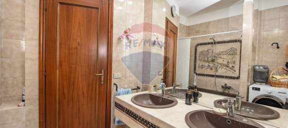 9-Zimmer Haus in Montemarciano, Italy, Nr. 7055 42