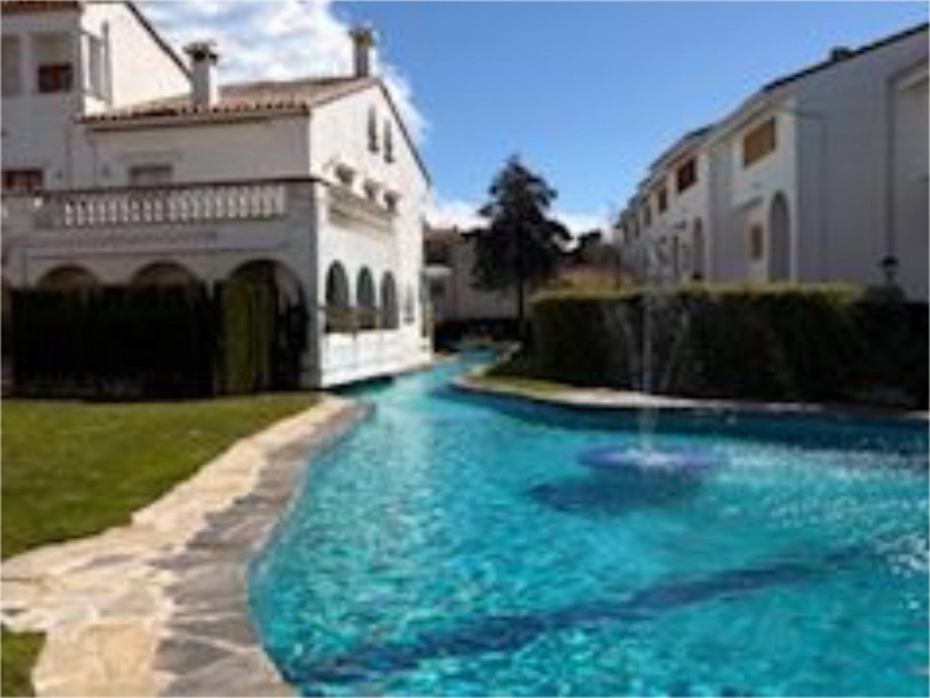 Apartamento de 2 dormitorios en Castell-Platja d'Aro, Spain No. 187182