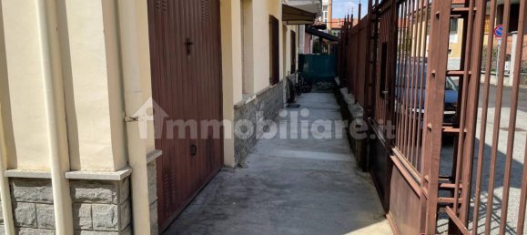 3 bedrooms Villa in Nichelino, Italy No. 222356 4