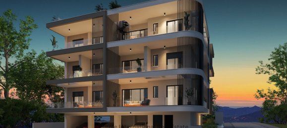 2 bedrooms Apartment in Limassol, Cyprus No. 5758 6