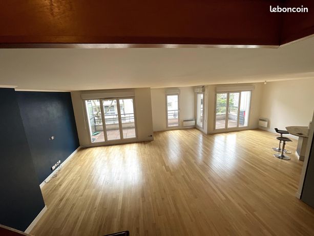 3 bedrooms Duplex in Villeneuve-la-Garenne, France No. 278507