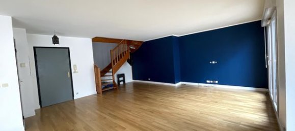3 bedrooms Duplex in Villeneuve-la-Garenne, France No. 278507 2